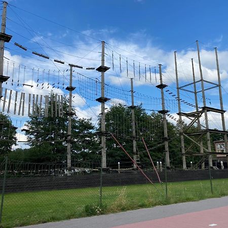 Knus Boomstamhuisje Op De Schatberg - Nabij Toverland Sevenum Dış mekan fotoğraf